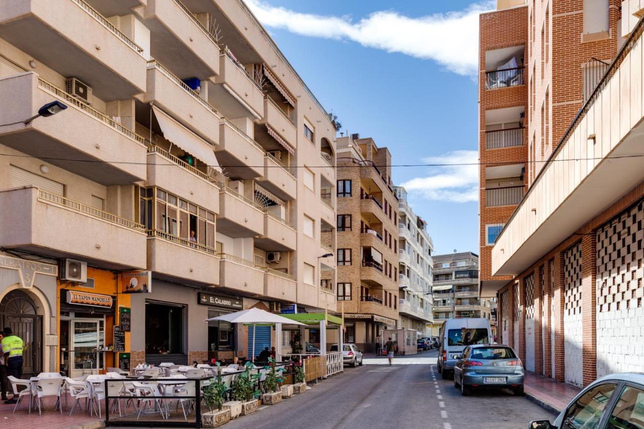 Apartment Studio Relax Torrevieja Kültér fotó